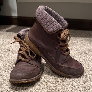 Chaco women’s waterproof, leather ankle boots